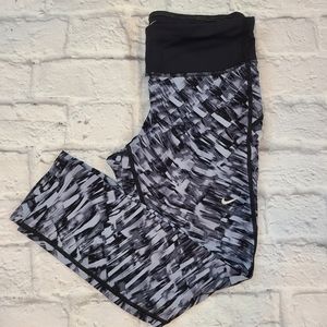 Nike Running DriFit Gray and Black Crops Size S